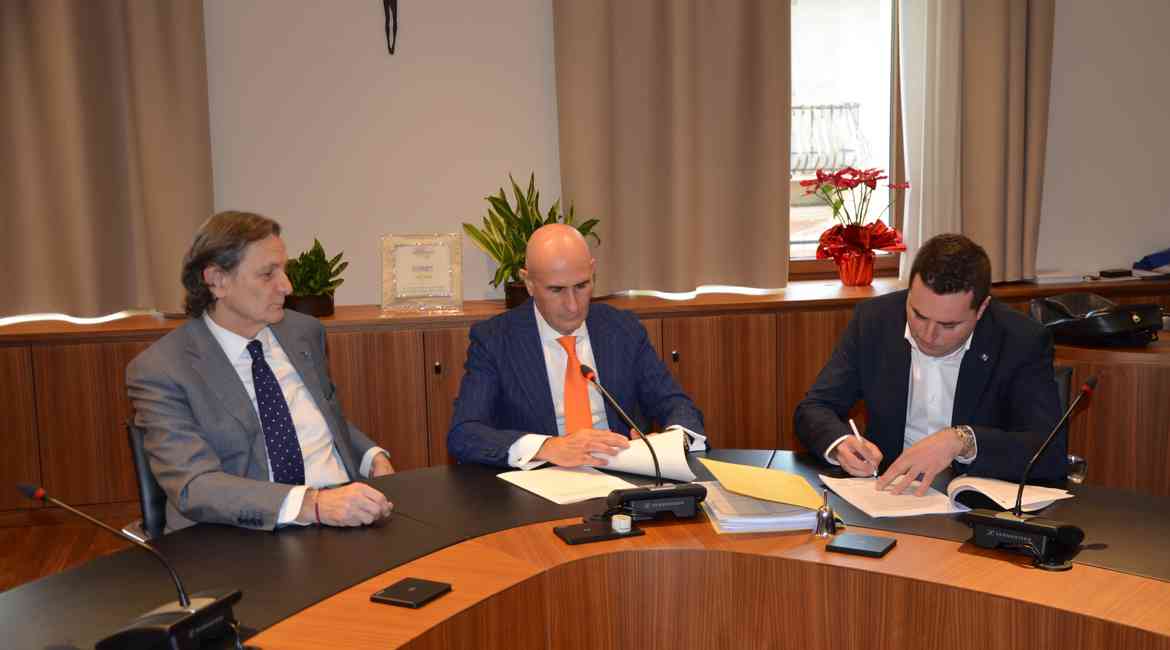 27122023 Cassa Di Trento Firma Atto Di Fusione (1)